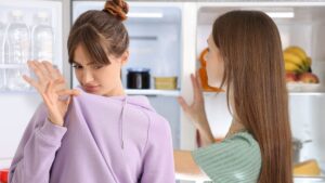 Il frigorifero ha cattivi odori? Non serve svuotarlo tutto per risolvere